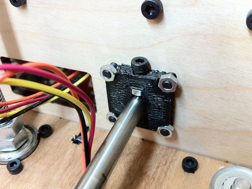 Minimalistic X-rod mount