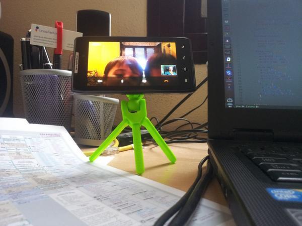 A useful 3D-printed tripod (1/4-20 screw reqd) - UPDATED (July 31, 2014)