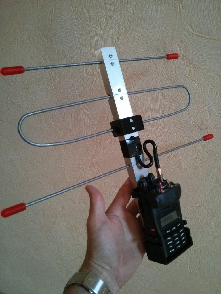 Fox-hunting UHF 3 elements antenna
