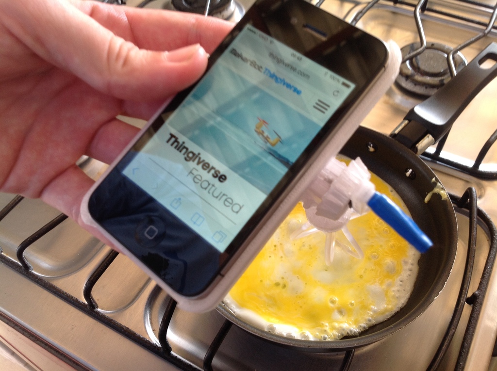 iEgg beater (iPhone 4/4s case with an egg beater)!!!!