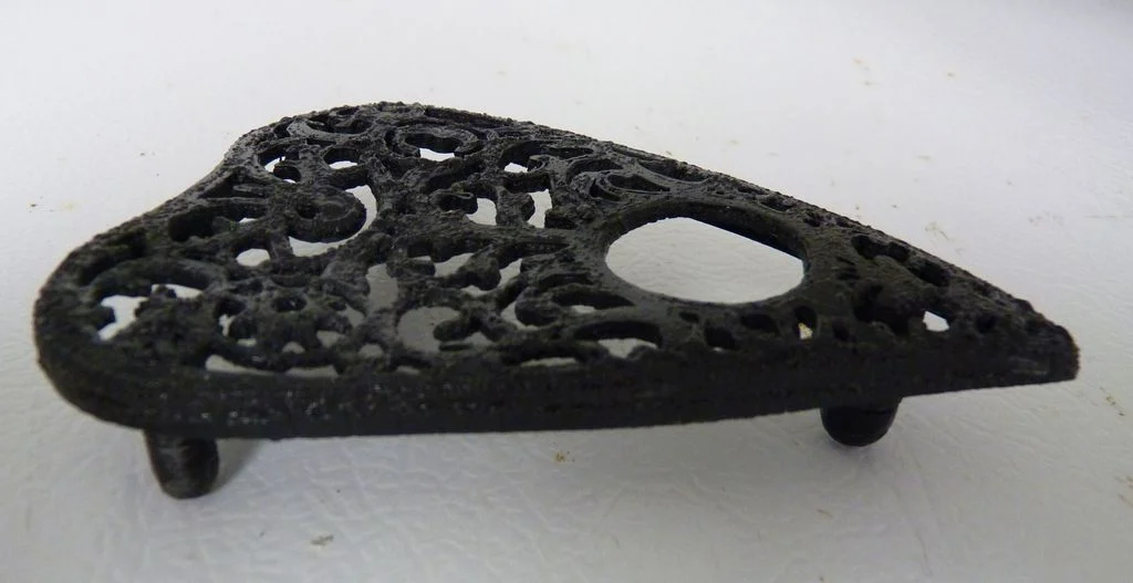 Planchette / Auto-writer