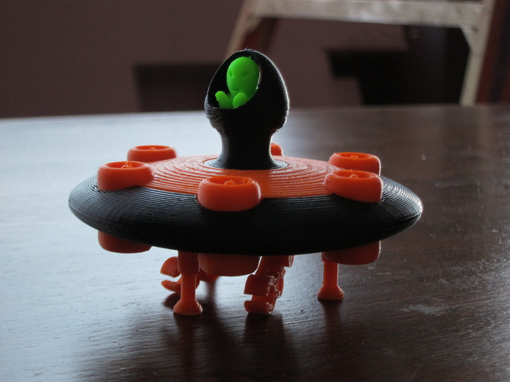 Heavy Lift Flying Saucer (two tone version)