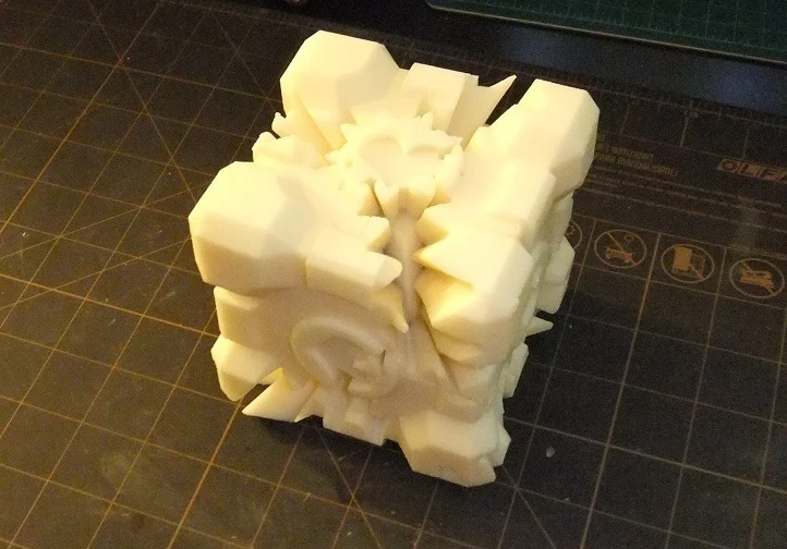 Screwless Companion Cube Gears