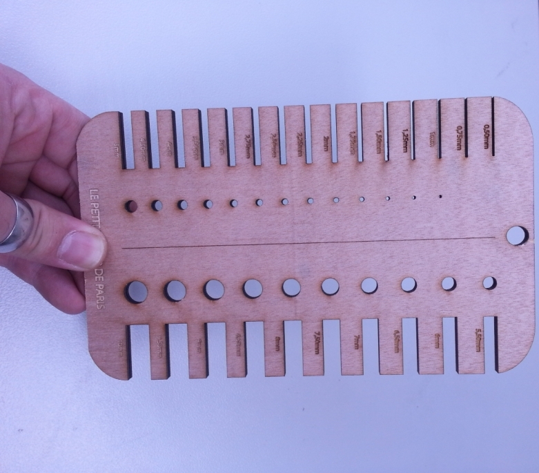 Thickness and Diameter Gauge