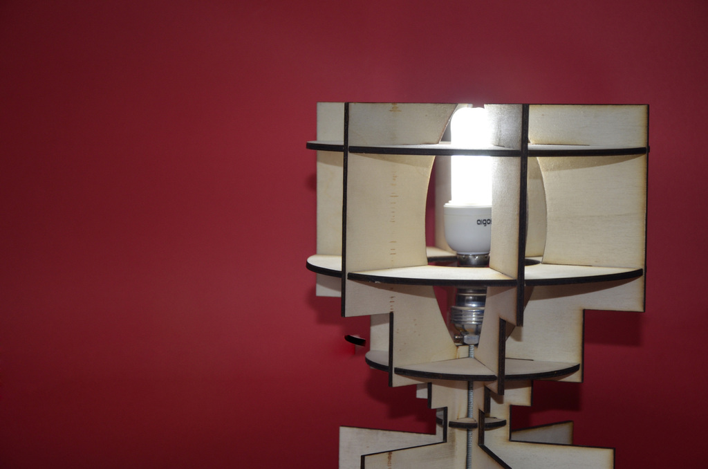 Lari Lamp