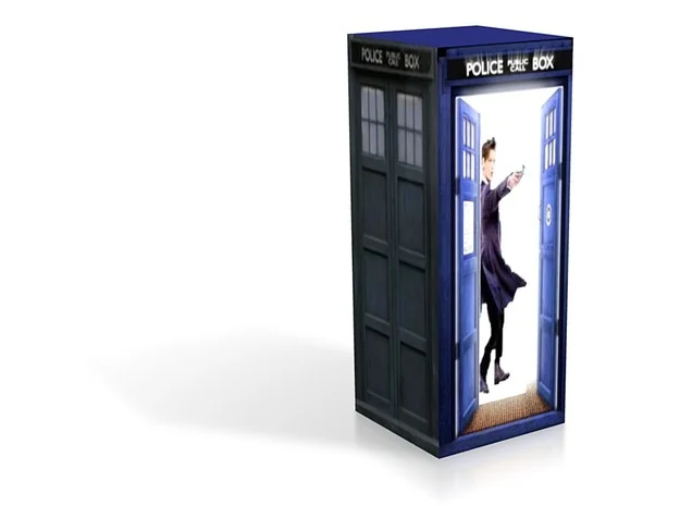 Matt smith in the tardis- dae and jpgs zipped