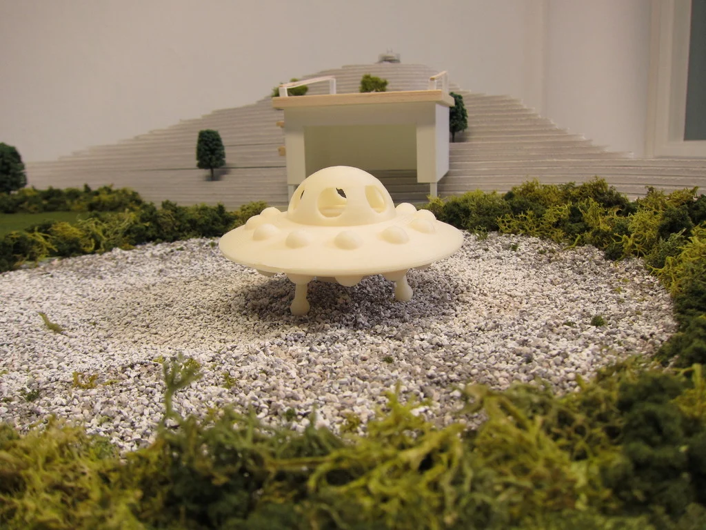 Flying saucer