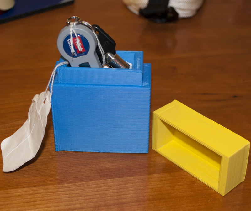 Sturdy small box for tiny objects.