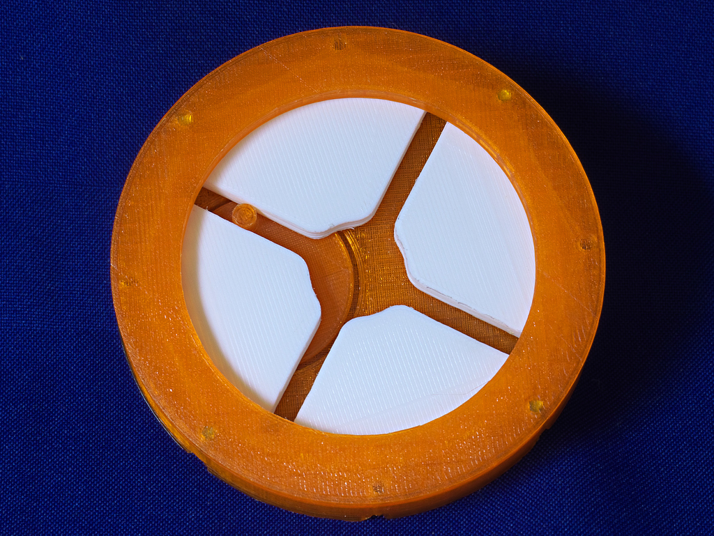 Internal geneva indexing mechanism
