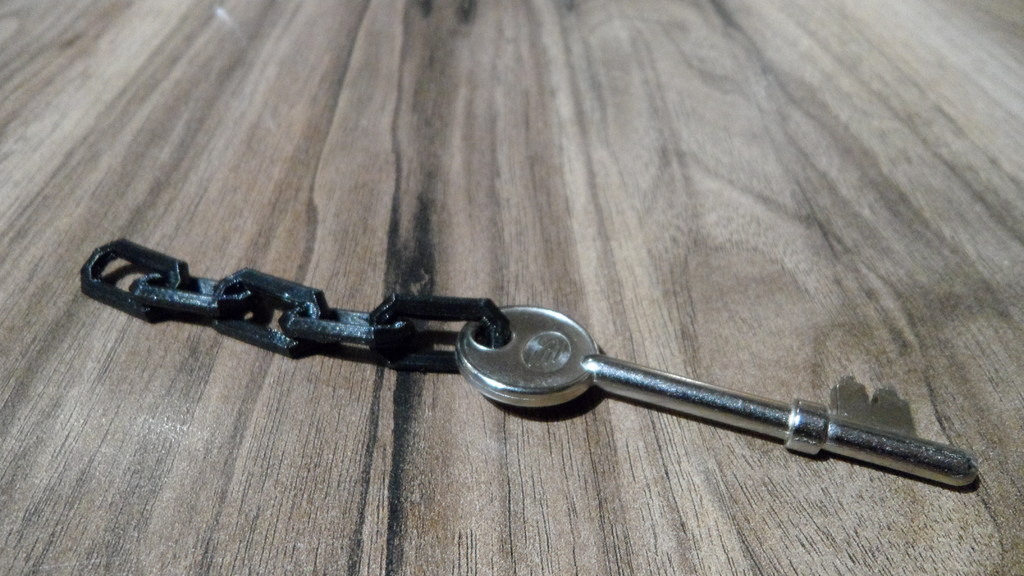 Key Chain with a Twist! - Real World Combines with 3D World