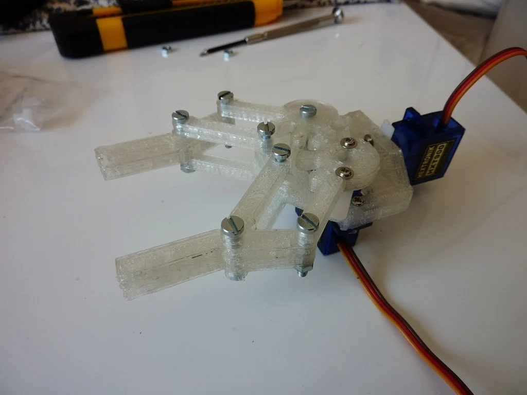 Mini servo gripper Plate