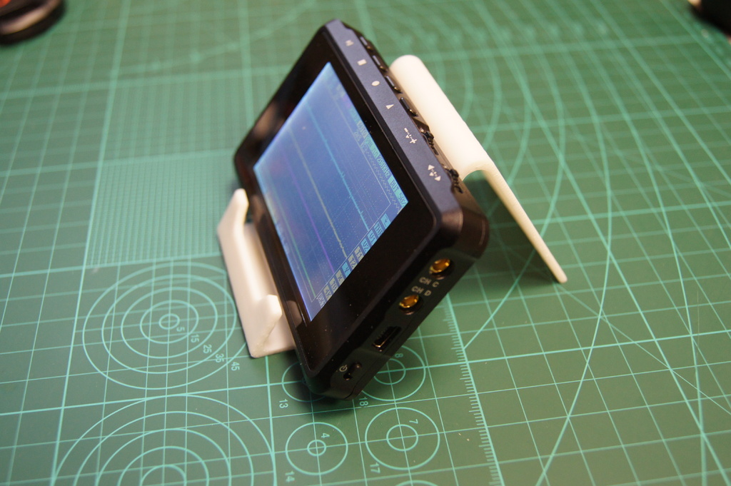DSO or Iphone stand