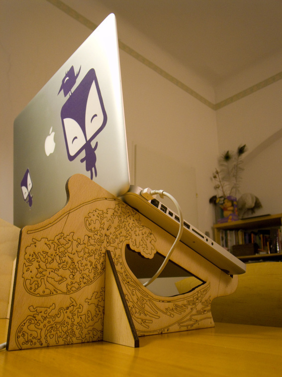 Laptop Stand with Hokusai Wave - 15", semi-permanent edition