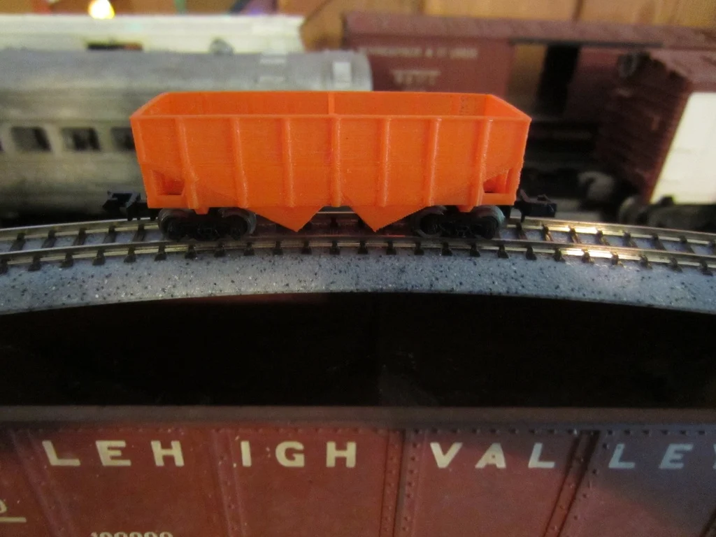 N scale 55 ton hopper car