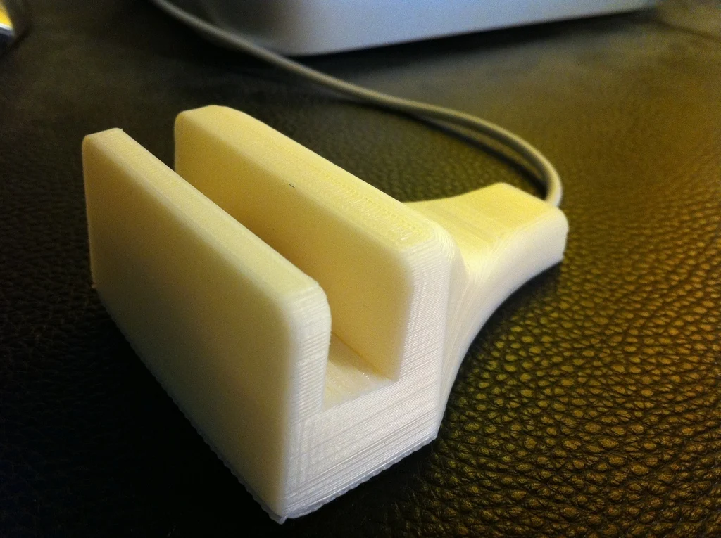 Hybrid iPad/iPhone dock