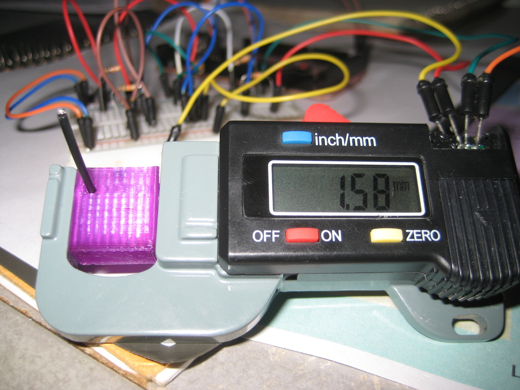 Filament measurement insert for digital thickness gauge