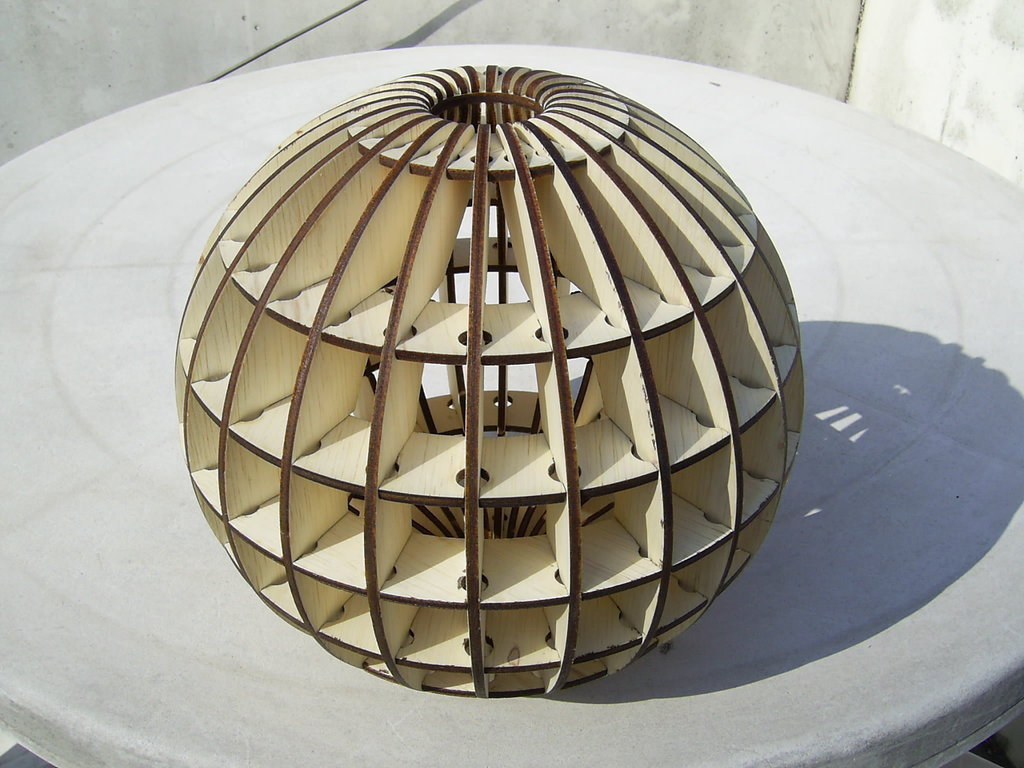 Globe - Lasercut
