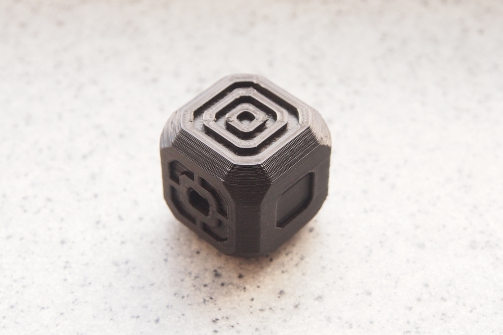 Simplistic Symmetric Die