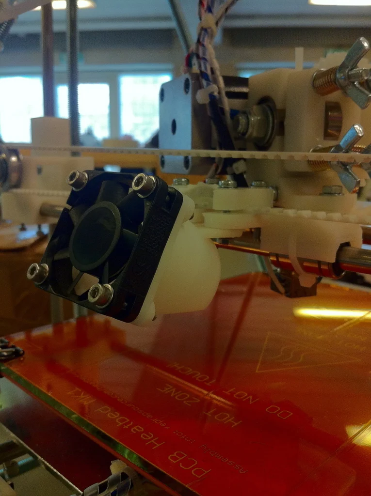 Brix' Extruder Fan Mount for Prusa v2