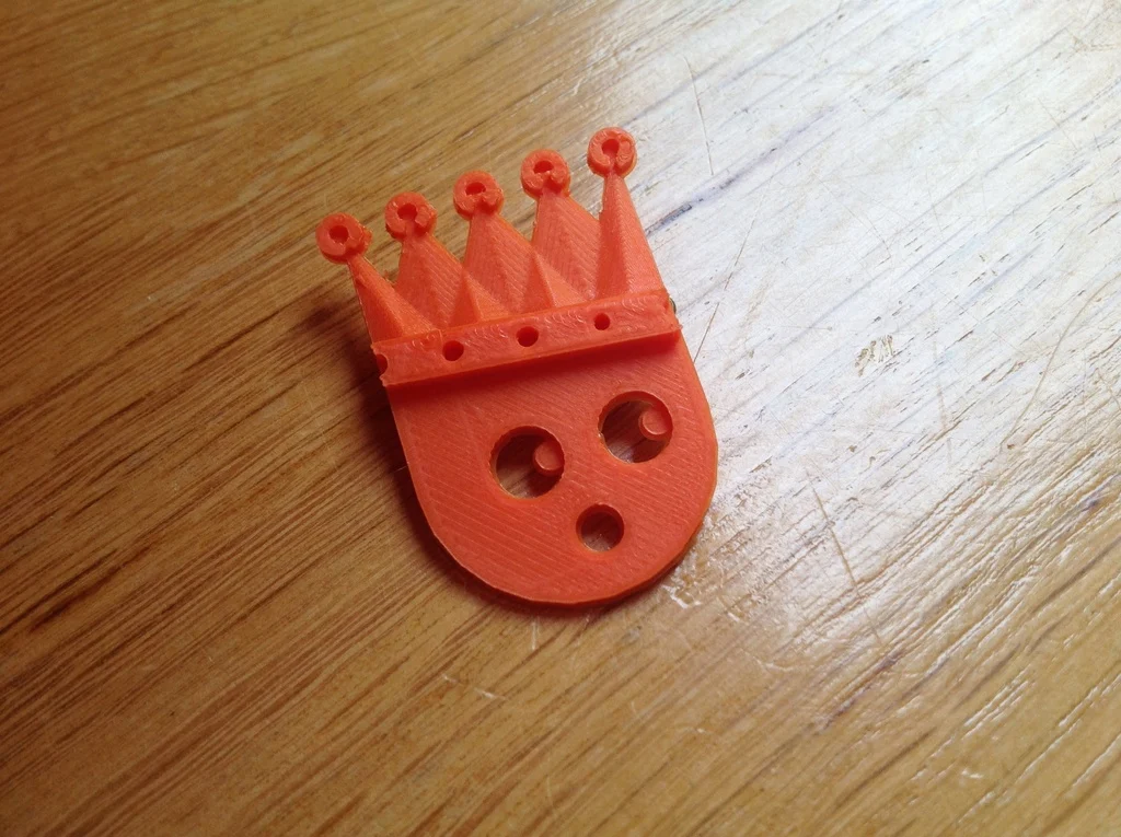 King-Brooch
