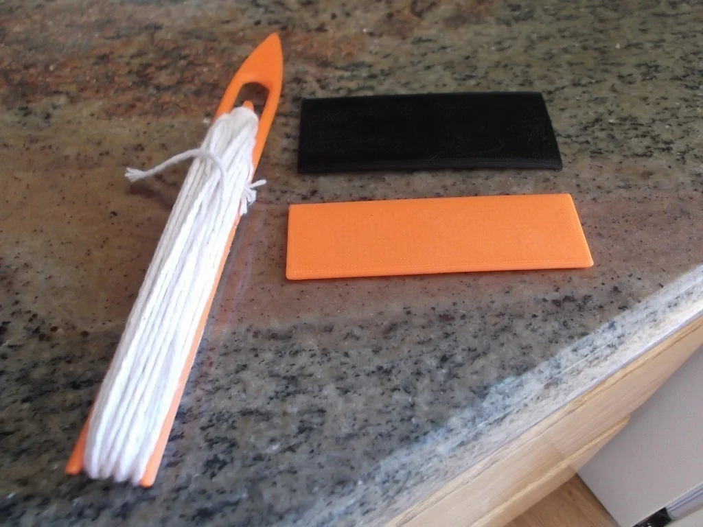 Net making shuttle and templates