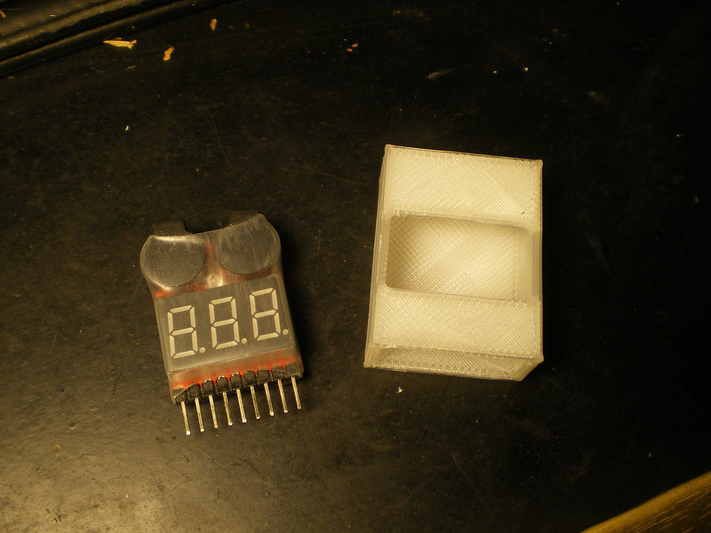 Tester lipo 8cells hard case