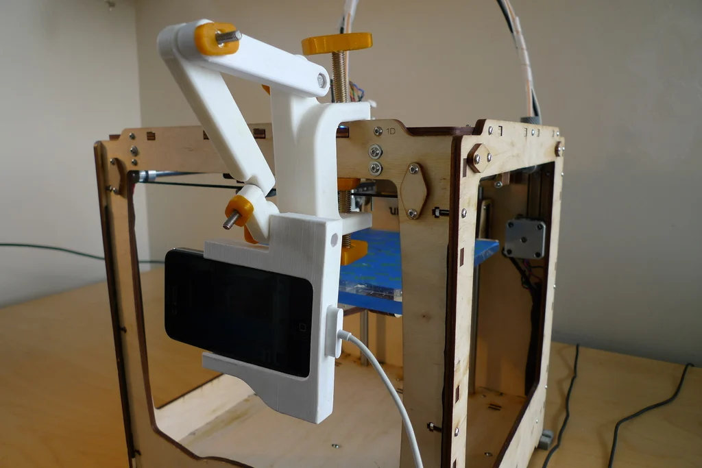 Universal iPhone camera mount