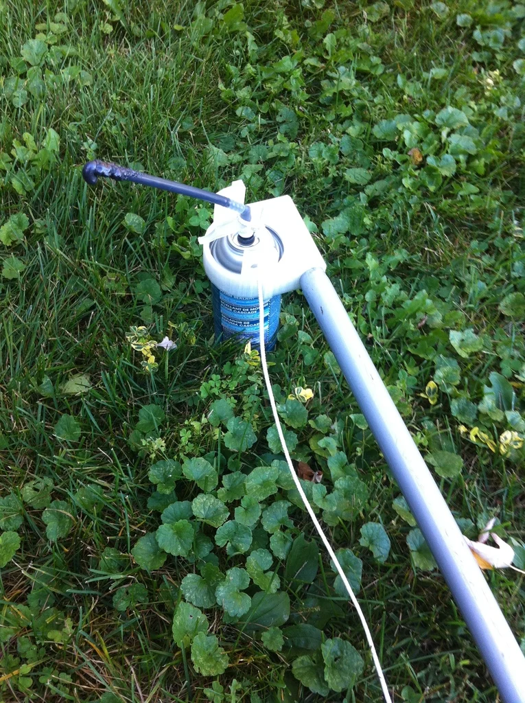 Pole Adapter for Expanding Foam Sealant Can