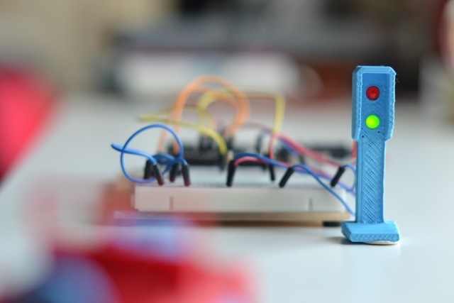 2 LED Traffic Light