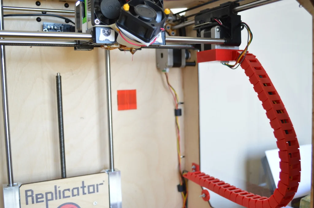 Replicator 1 X-Axis Cable Chain