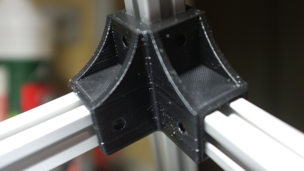 Extrusion three way connector