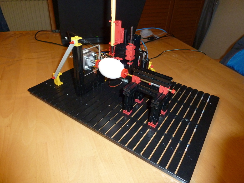 Fischer Technik Eggbot