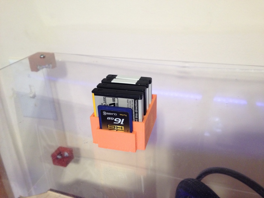 Fuji NP-50, Pentax D-LI68, Kodak KLIC-7004 battery holder with SD slot