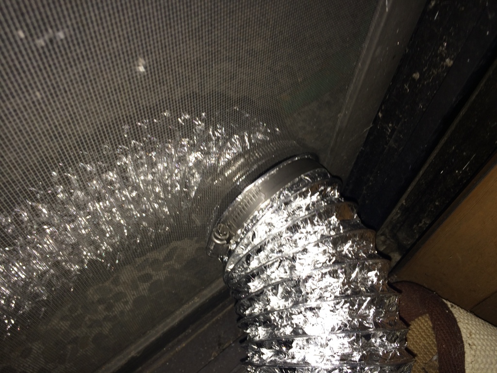 Flex ducting magnetic coupler