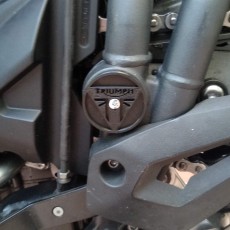 Triumph Tiger 800 Swingarm pivot cover