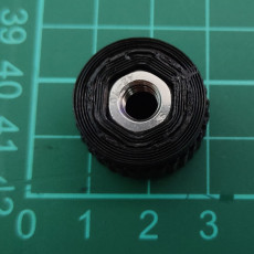 Tuerca manual M6