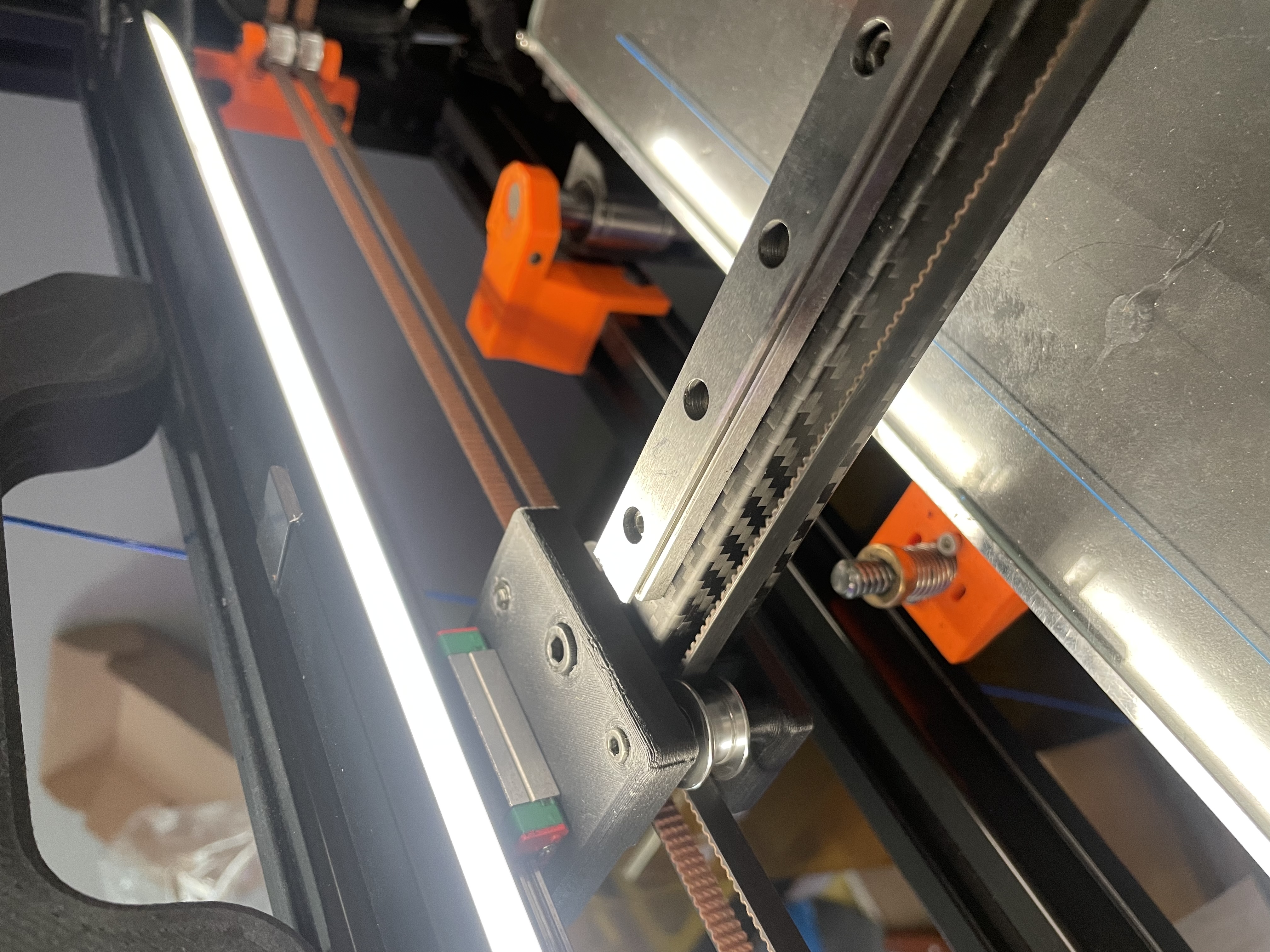 Linear rails conversion for HEVO with CF tube for X axis
