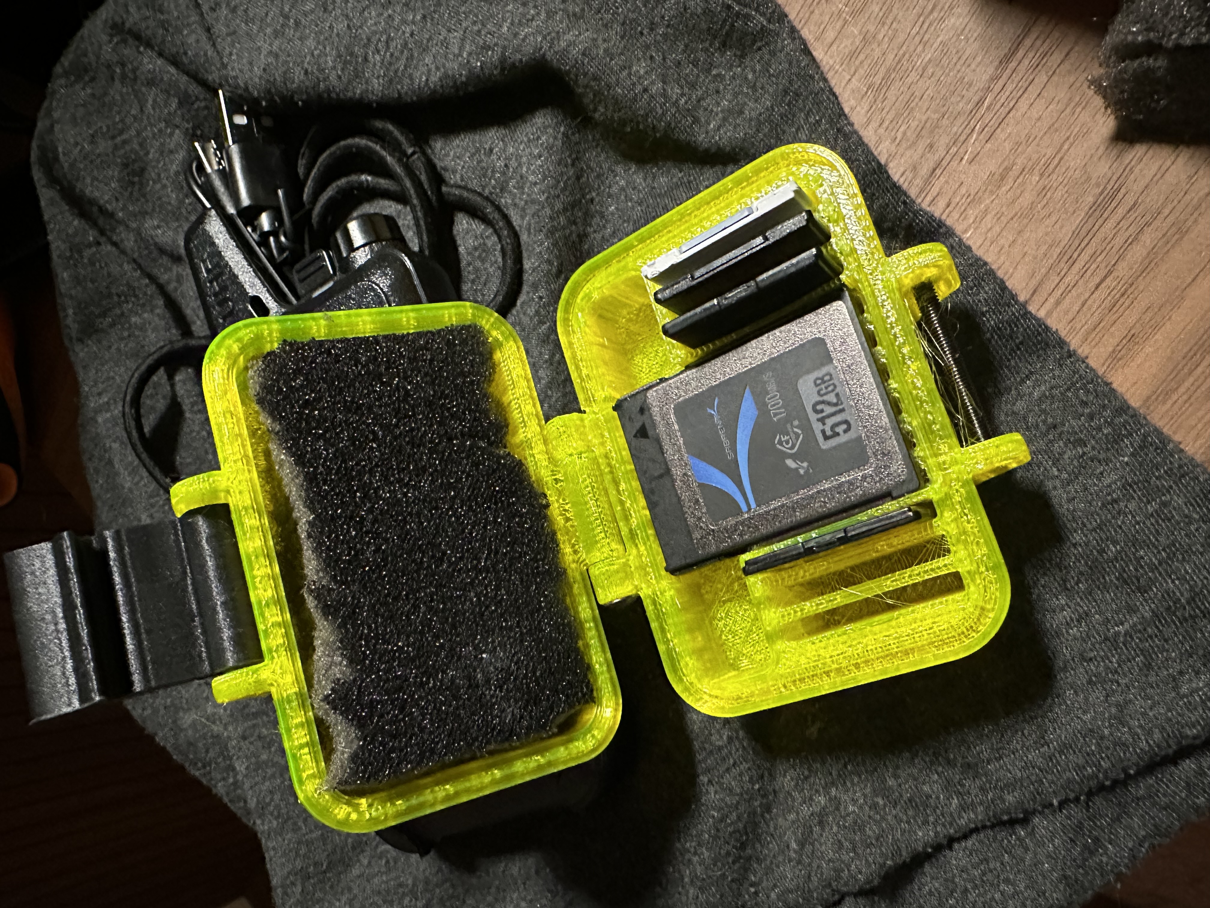 Rugged SD Card + CFExpress + USB Stick Carrying Case