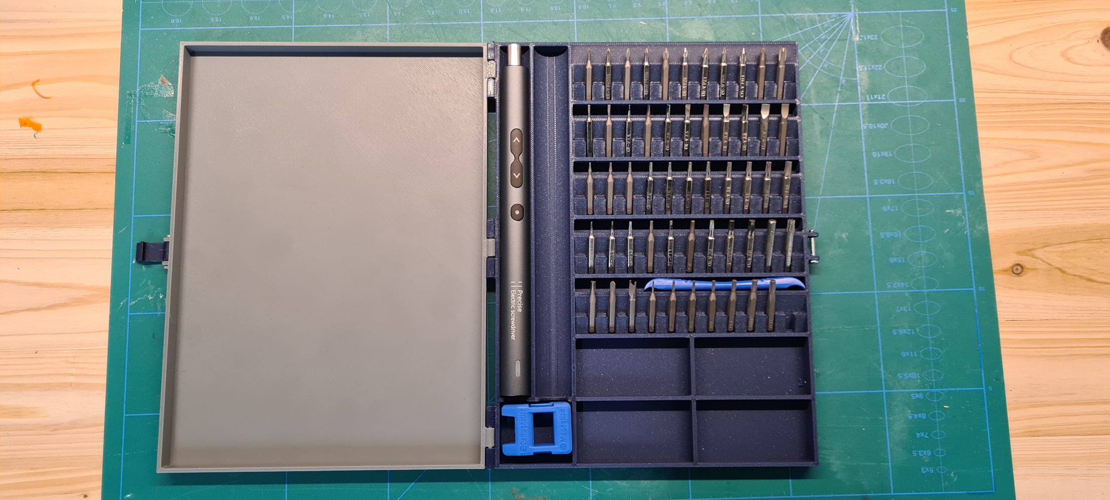 Box for Mini Electric Screwdriver + 55 bits