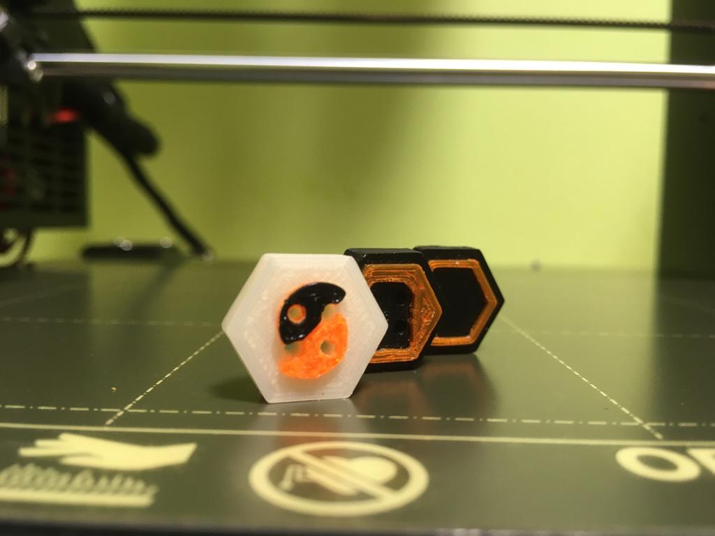Clothes buttons with Prusa motif