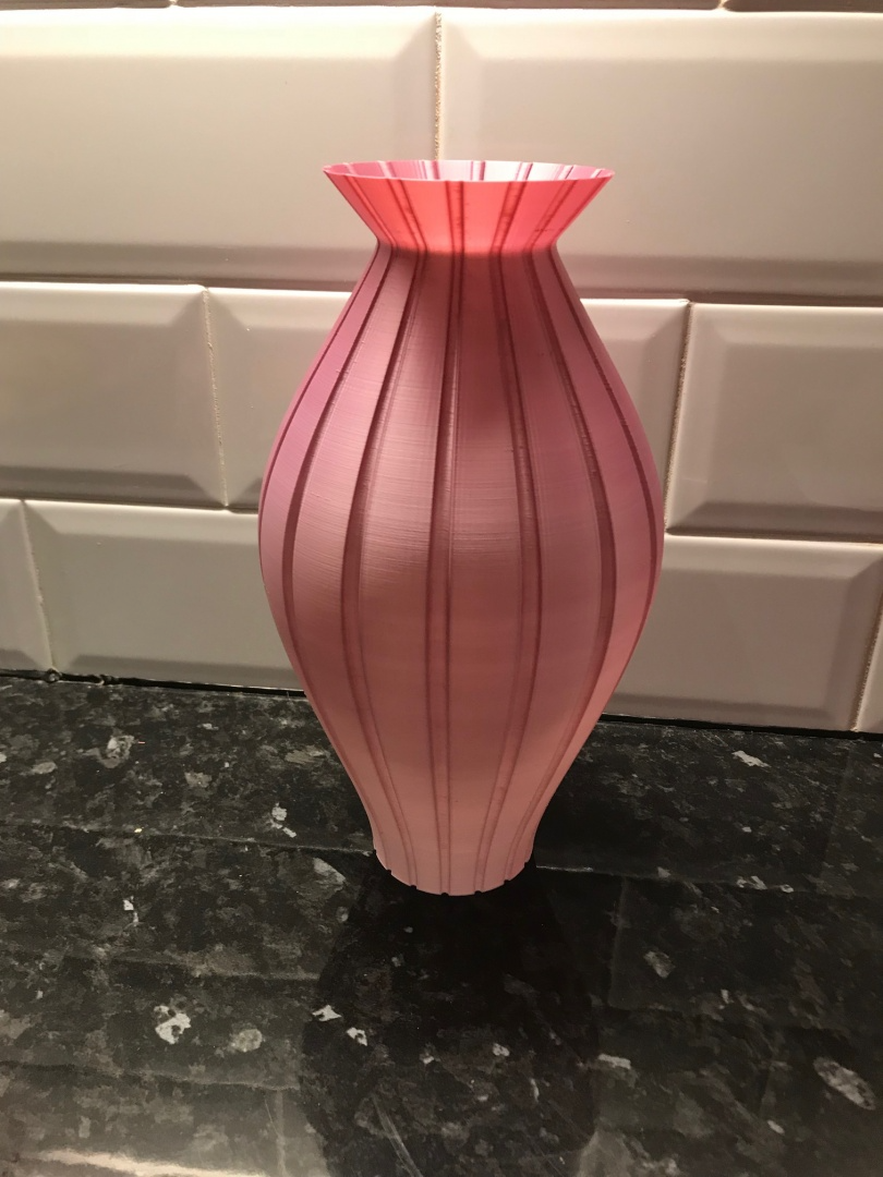 straight groove and wavy groove vases