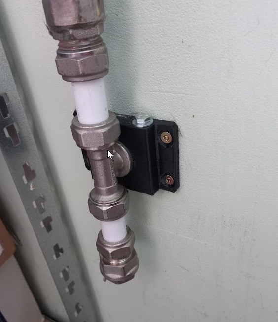 Alupex feedthrough wallmount