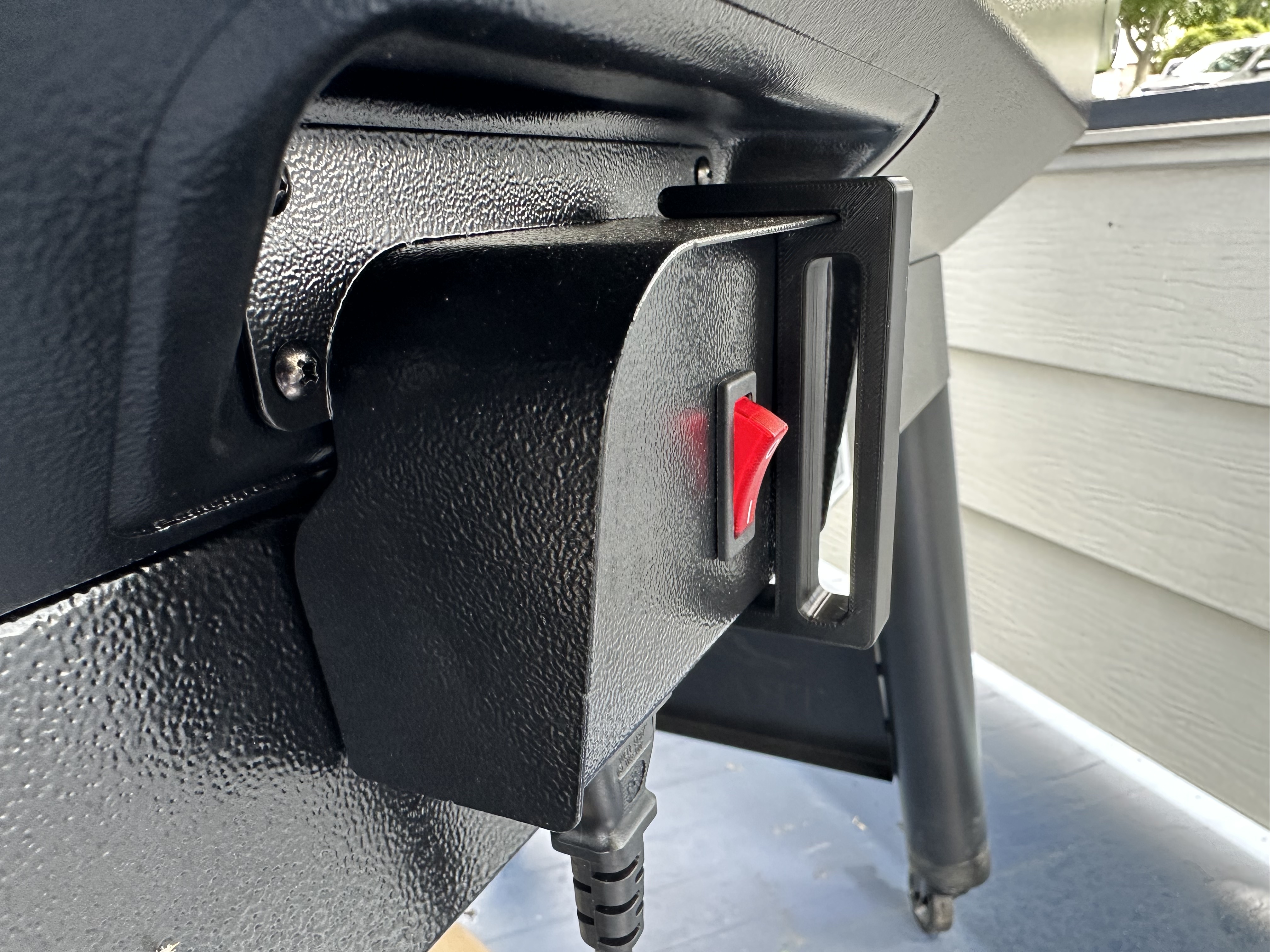 9V Battery Latch for Traeger Flatrock