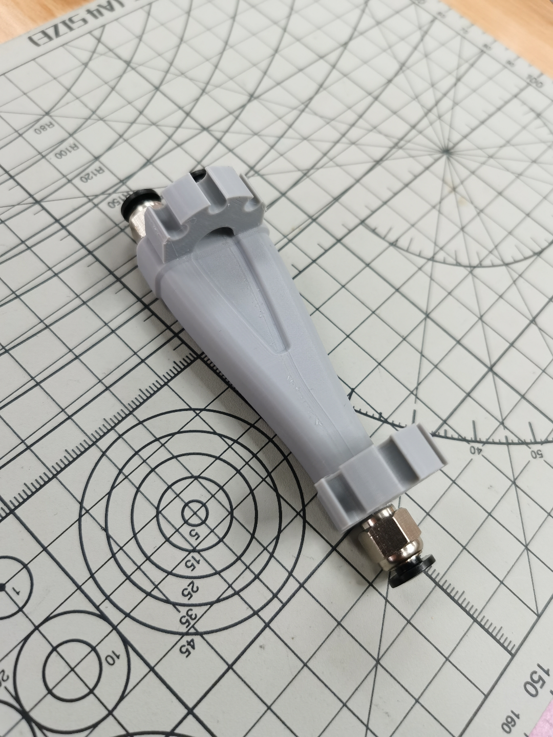 PFA tube holder on  Y Connector