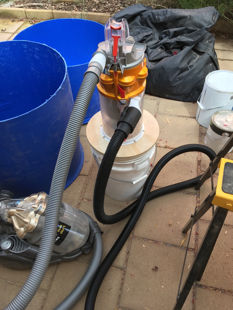 Dyson cyclone based dust extractor - simple build