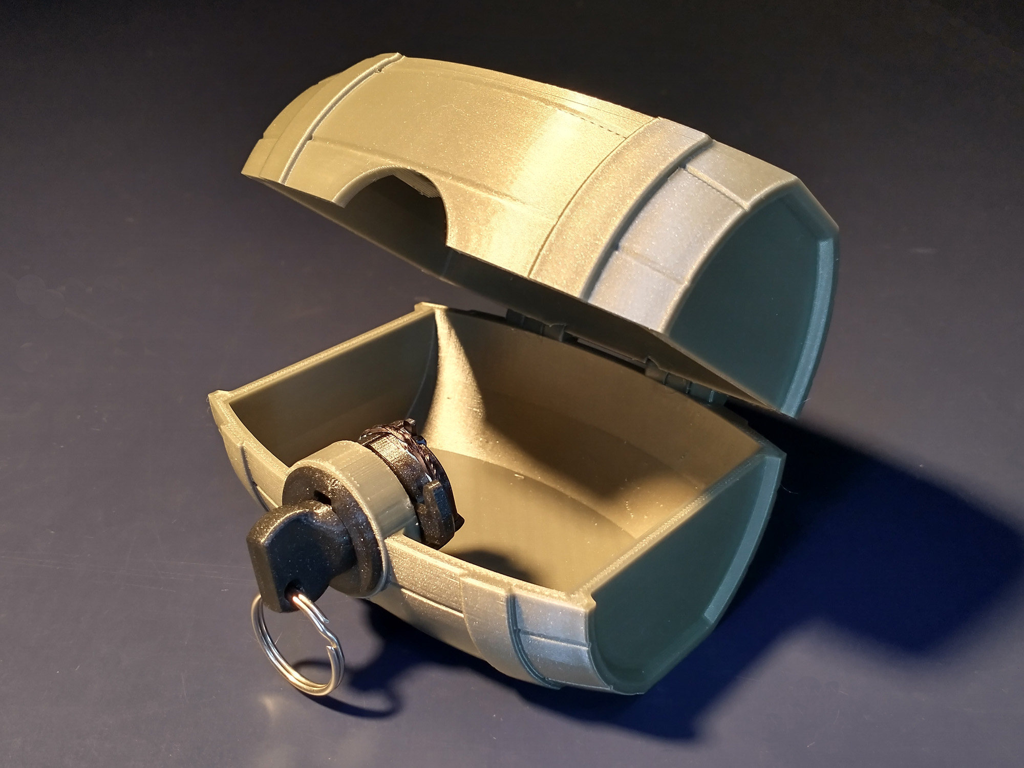 Barrel Chest with Re-Keyable Lock