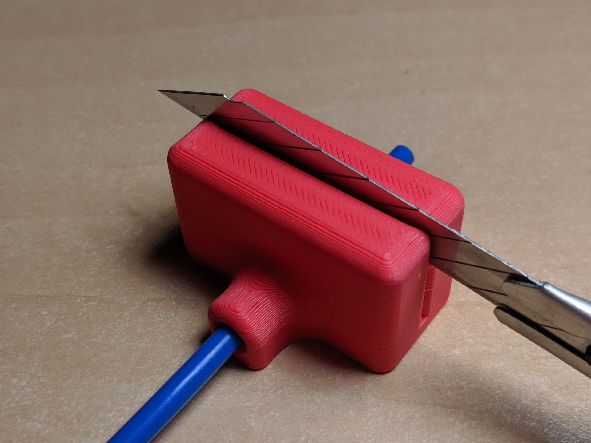 PTFE tube straight cutting tool