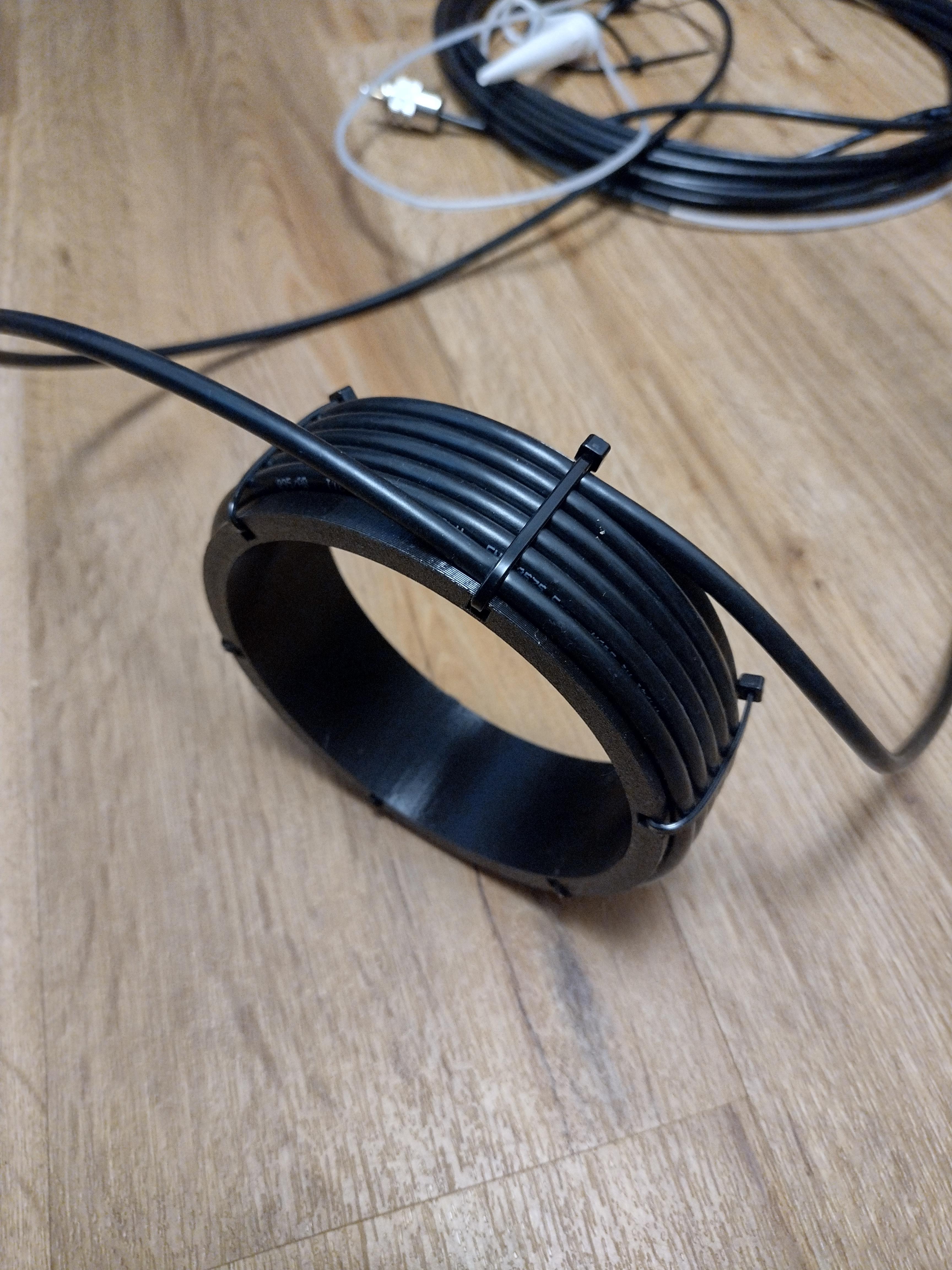 Air coil for wire antenna