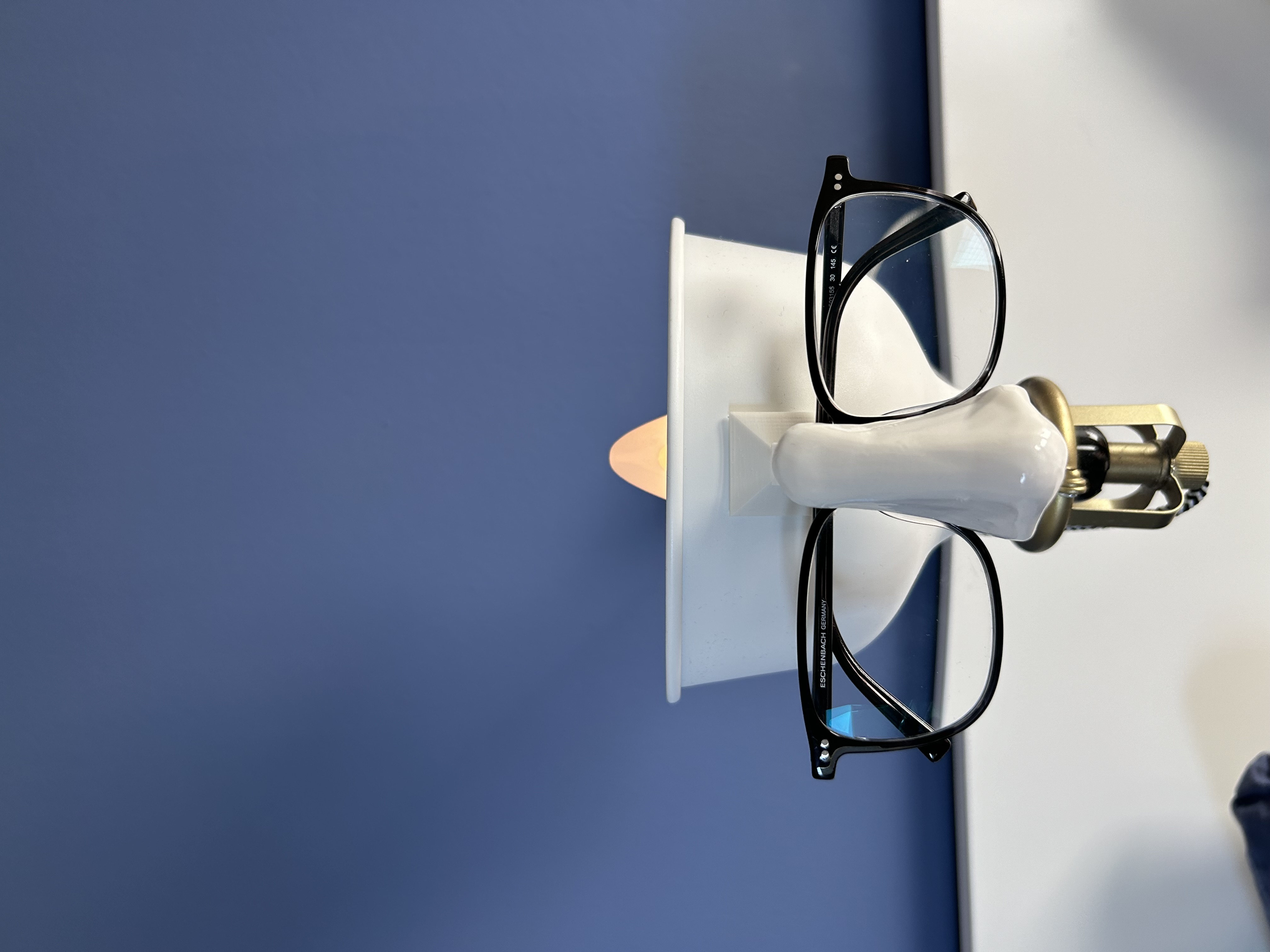 Magnetische Brillenhalterung
