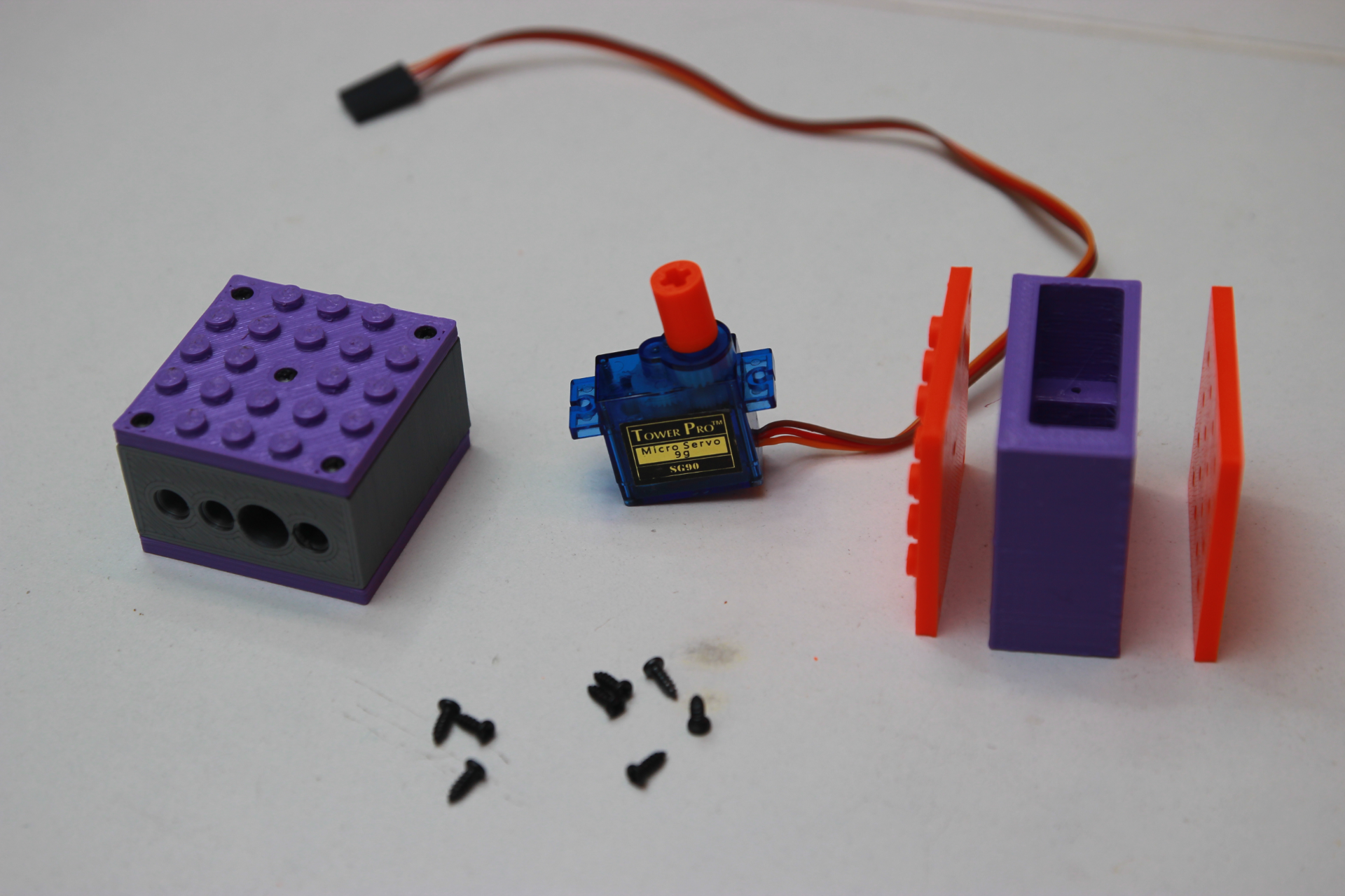 Brick micro servo housing